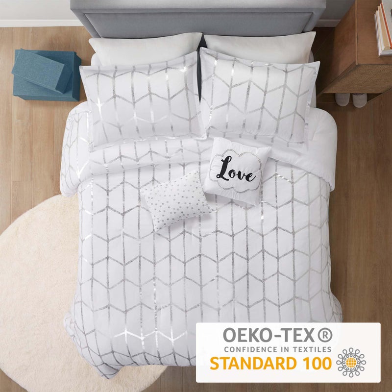 Intelligent Design Raina Full/Queen Comforter Set, Soft Microfiber, Modern Geometric Metallic Bed Set, 5 Pieces College Bedding with 2 Shams, 2 Toss Pillows White/Silver - Image 3